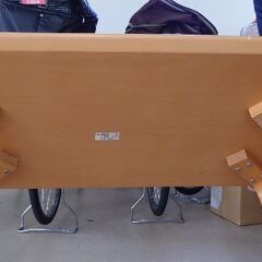 OKAMURA製のテーブル・イス2脚の画像