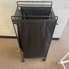 ランドリーバッグ　かごの画像