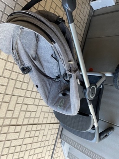 （取引中）高級　ストッケ　ベビーカー　