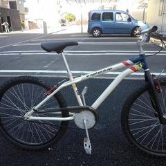 中古自転車３０５２　前後タイヤ新品！　２６インチ　ギヤなし　ワイ...