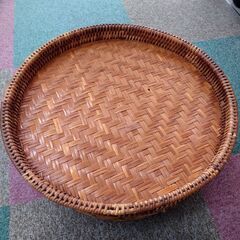 アジアンテイストローテーブルの画像