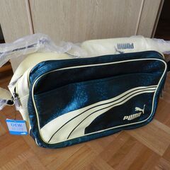 【未使用品】ＰＵＭＡ　マットタイプ　ショルダーバッグ（大）
