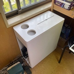 家具 オフィス用家具 ネット配線