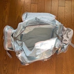 子供用　小学生ー中学生リュック　adidasの画像