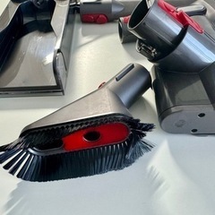 DysonCycloneV10Fluffy ニッケル/アイアン/コッパー SV12FF [サイクロン式 /コードレス]
の画像