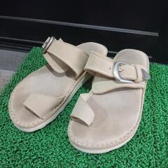サンダル ベージュ