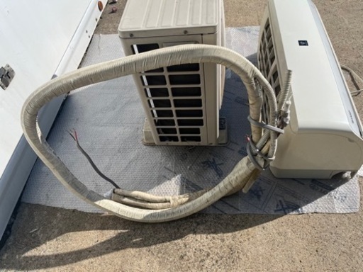 SHARP シャープ　4.0kw 14畳　2016年