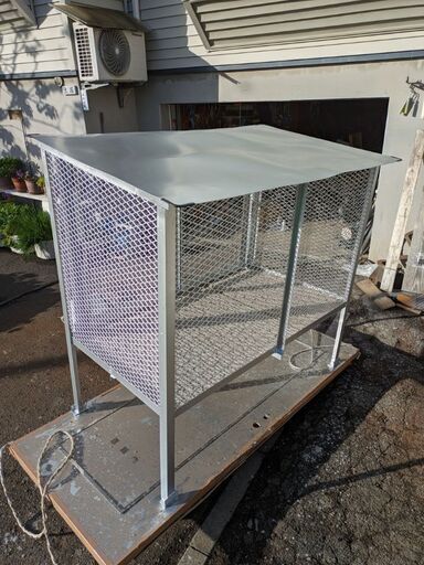 積雪対応のゴミステーション用収納ボックス