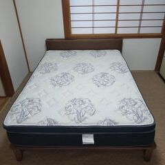 超新品　セミダブル？ベッド　値下げしました　誰か買って!の画像