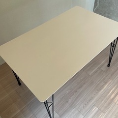 【ダイニングテーブル】　ホワイト　美品の画像