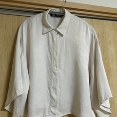 ZARA ブラウス　Mサイズの画像