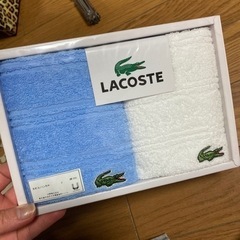 ラコステ　タオルハンカチ