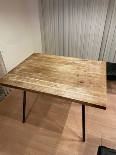 関家具　CRASHGATEダイニングテーブル