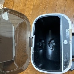 ペット用カメラ付きオートフィーダーの画像