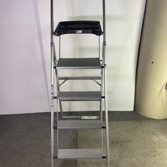 ステンレス製 ステップ 約100㎝×約40㎝トランサム ラダー 踏み台 タラップ 中古 福山通運営業所どめ ステップラダーの中古が安い！激安で譲ります・無料であげます