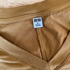 UNIQLO VネックTシャツ(チュニック)の画像