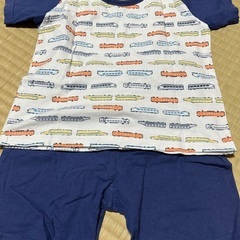 95 男の子　半袖パジャマ　３着