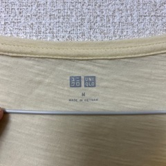 ユニクロ　メンズ　Tシャツの画像