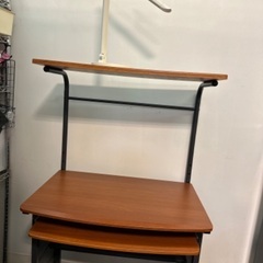 パソコンテーブル(下に書類棚付きています)