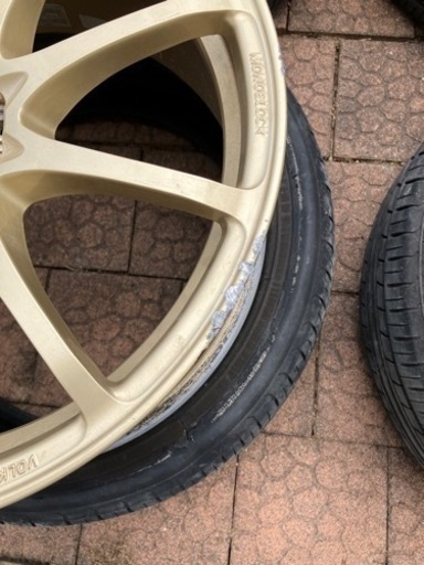 車のパーツ タイヤ、ホイール
