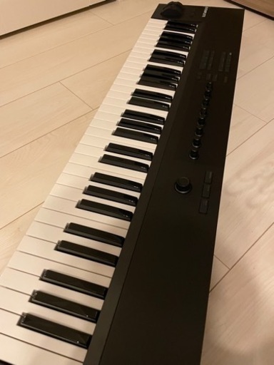 鍵盤楽器、ピアノ KOMPLETE KONTROL A61