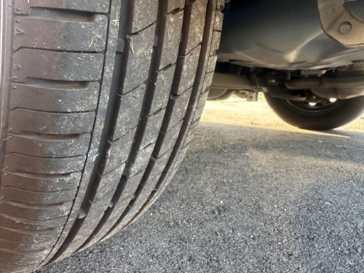車のパーツ タイヤ、ホイール
