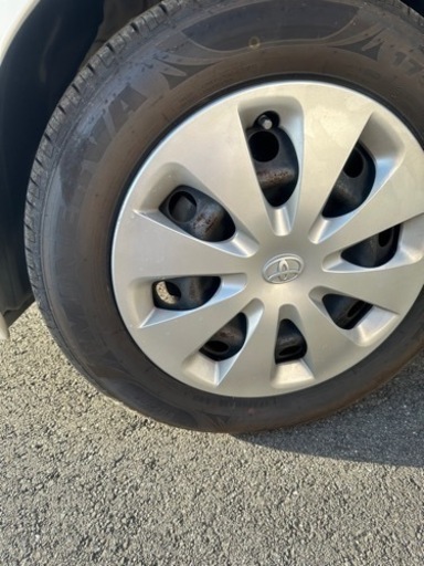 車のパーツ タイヤ、ホイール