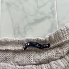 ZARA パールニット　トップスLの画像
