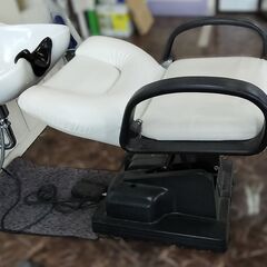 美容室縮小により、電動シャンプー椅子を無償提供