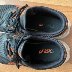 ⚠️本日限り✅【asics】スニーカー27.5㎝の画像