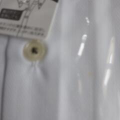 定価3000円以上、小さなシミあり、３９長袖スリムワイシャツ白未使用品。の画像