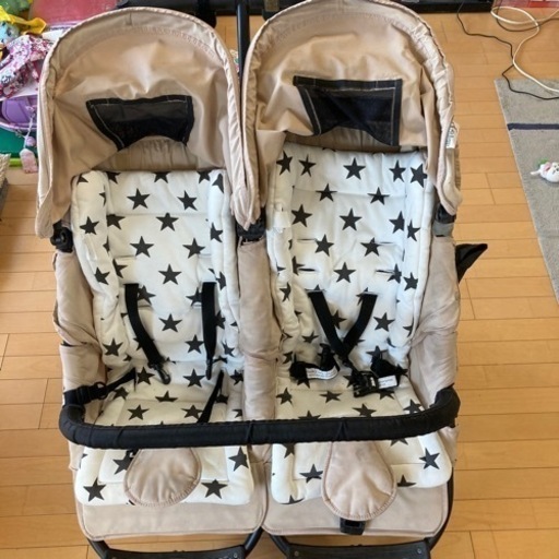 ＡirＢuggy の２人乗り　ベビーカー