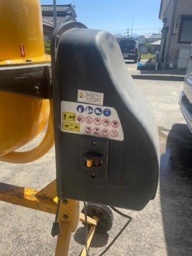 電動コンクリートミキサー