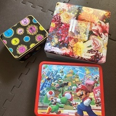 缶　お菓子缶