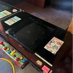 アーケードゲームの筐体（ジャンク）