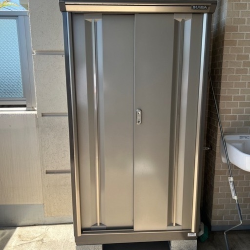 半額以下　室外　収納棚　物置　イバナ