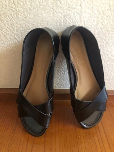 LeTalon　クロスオープントゥフラット　　　黒