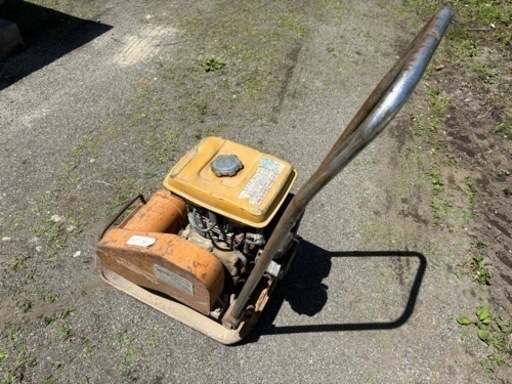 ロビンエンジン明和　バイブロプレート　KP-6 転圧機　プレート　工事　DIYに