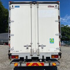(弊社在庫管理番号:0650(旧0533)H27年式 いすゞ フォワード アルミウィング 2.5トン積載 ワイド 6200ボディ 格納PG ベッド付 ラッシング2段 バックモニター パワーステアリング パワーウィンドウ エアバック 検付きの画像