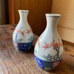 【お譲り先決定しました】有田焼 徳利 ２本とお猪口 ５個