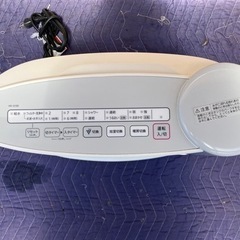 SHARP 加湿セラミックファンヒーター HX-C120　ホワイト 17年製 プラズマクラスター  説明書付きの画像