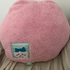 ちいかわ　ハチワレ　クッションの画像