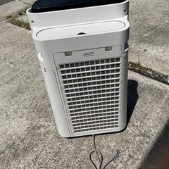 【早い者勝ち】現状渡しSHARP 加湿空気清净機　KC-H50-W 2019年製の画像