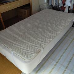 ソファーベッド、学習机、ドレッサー外の画像