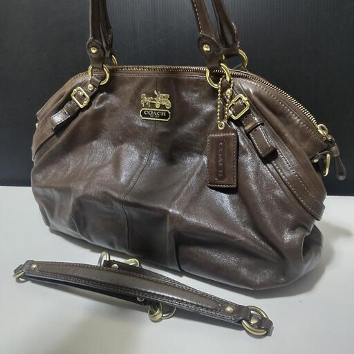 COACHコーチ／茶系レザーショルダーストラップ付きトートバック