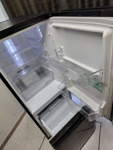 世田谷区近辺配送可能　146L　2 ドア 冷蔵冷凍庫　MR-P15S-B　2014年製　三菱製　　右開き 　耐熱トップテーブル　コンパクト　1人暮らし用