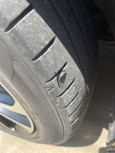 車のパーツ タイヤ、ホイール