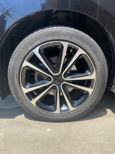 車のパーツ タイヤ、ホイール