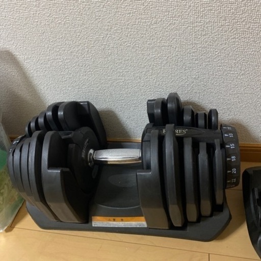 スポーツ フィットネス、トレーニング　ダンベル