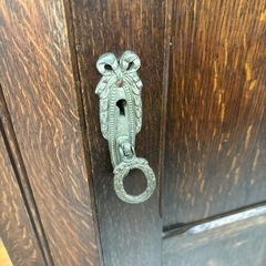 Lloyd's Antiques ワードローブの画像
